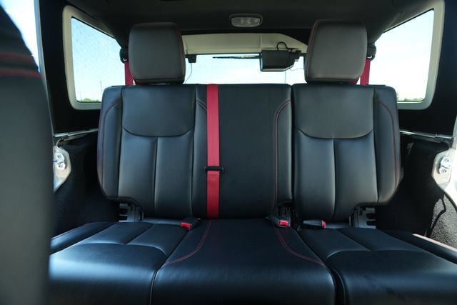 Used 2017 Jeep Wrangler Unlimited Rubicon AWD/4WD image 37