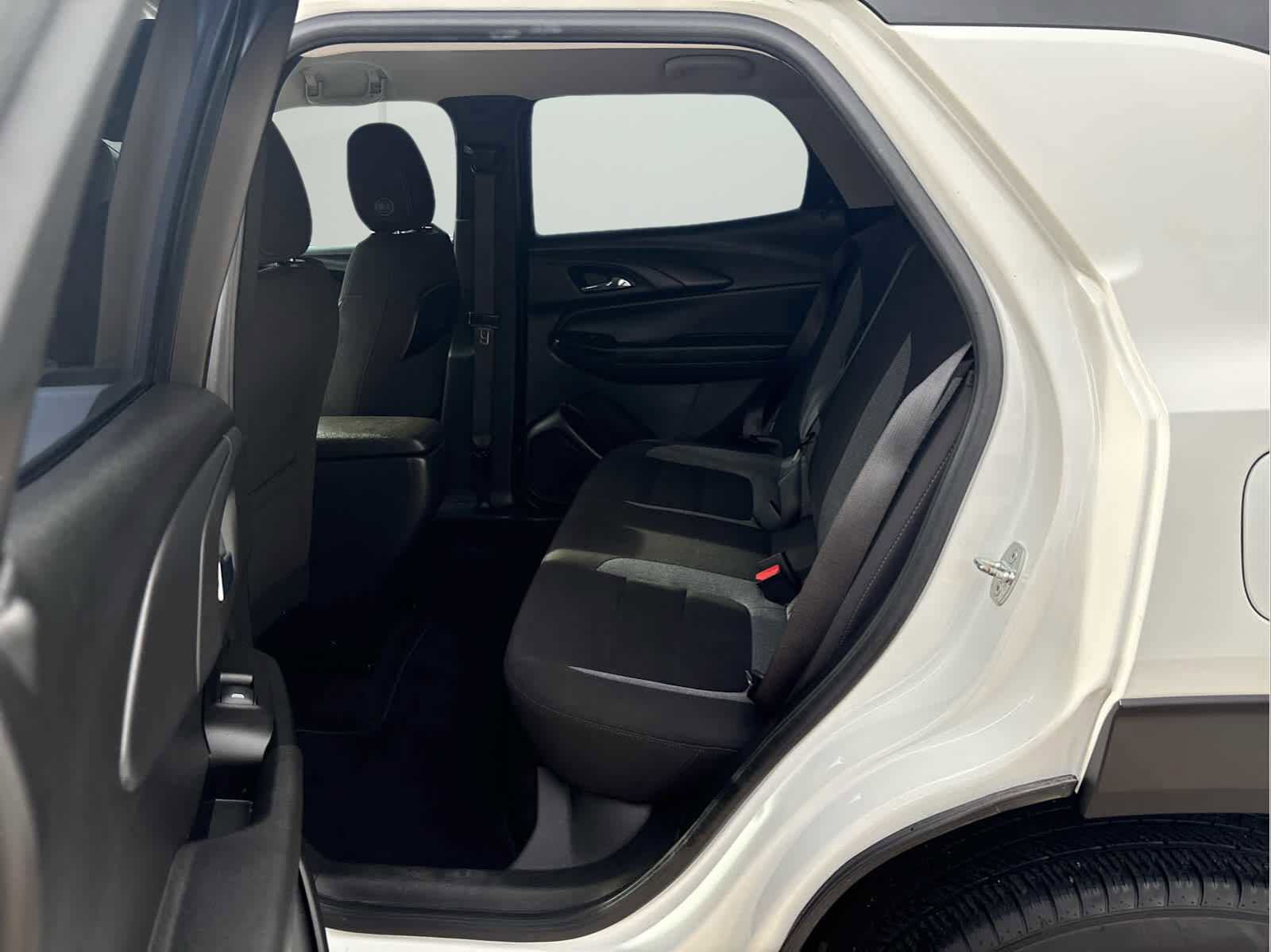 Used 2021 Chevrolet TrailBlazer LS FWD image 12