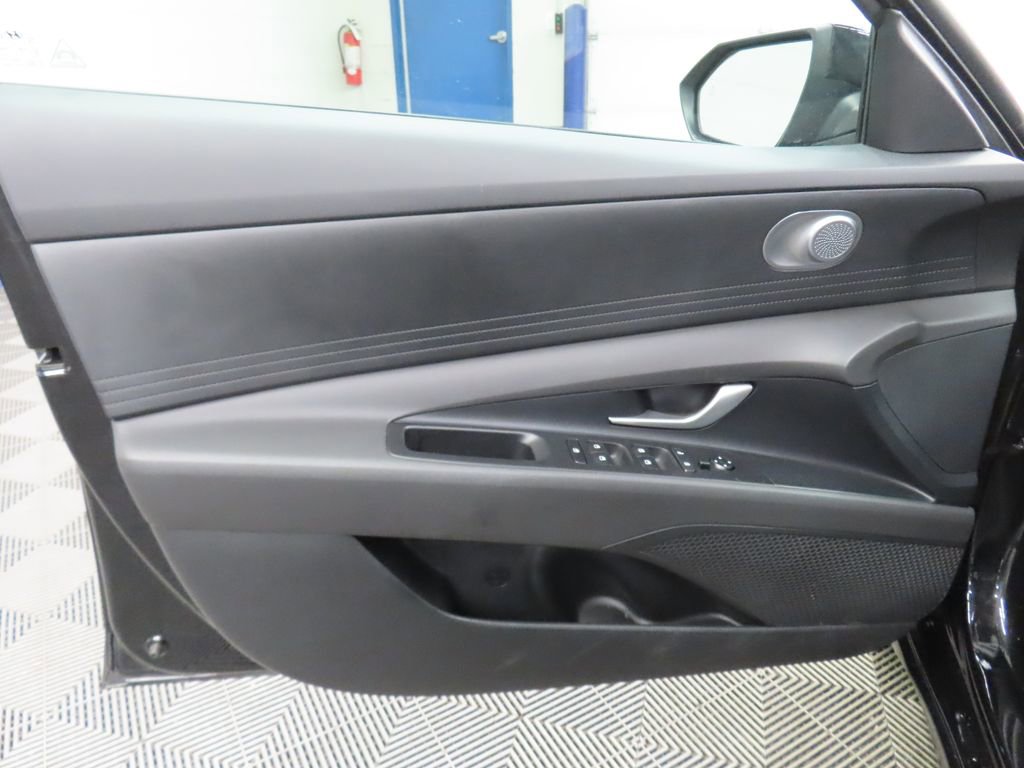 Used 2024 Hyundai Elantra SEL image 54