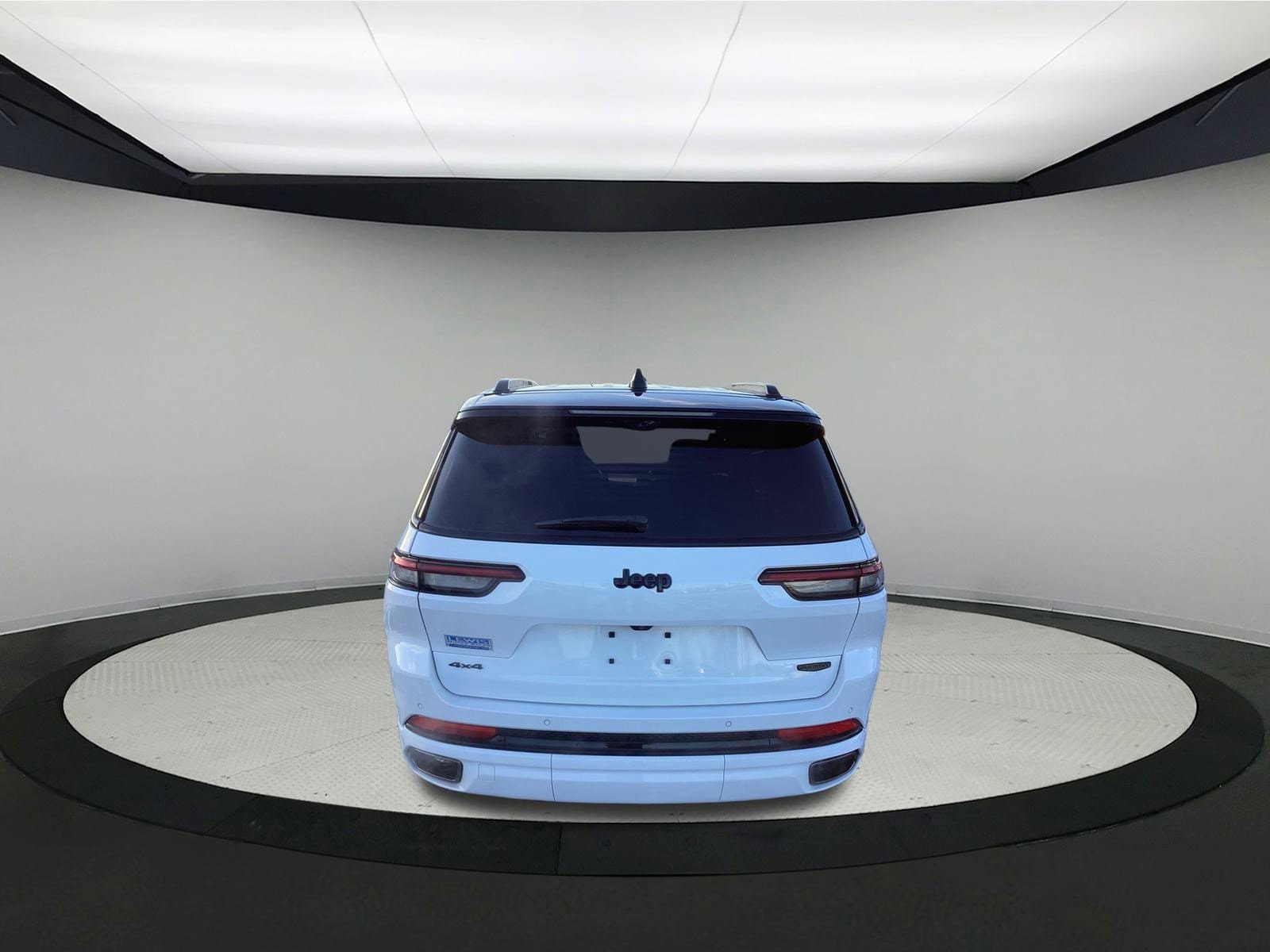 Used 2025 Jeep Grand Cherokee L Summit image 7