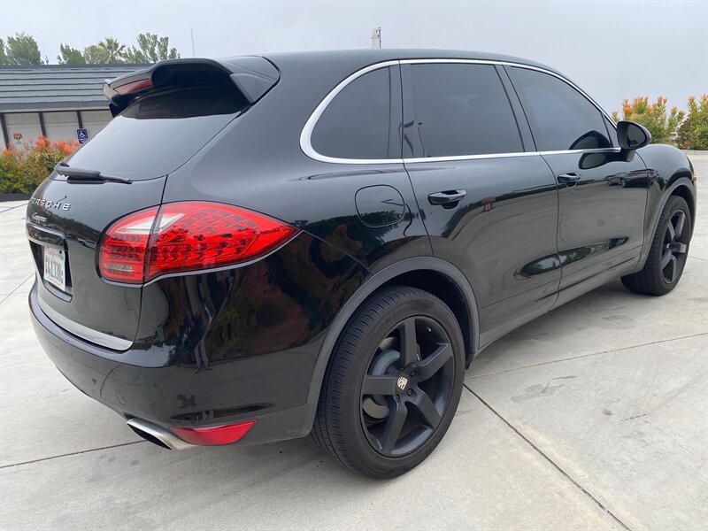 Used 2012 Porsche Cayenne AWD/4WD image 10