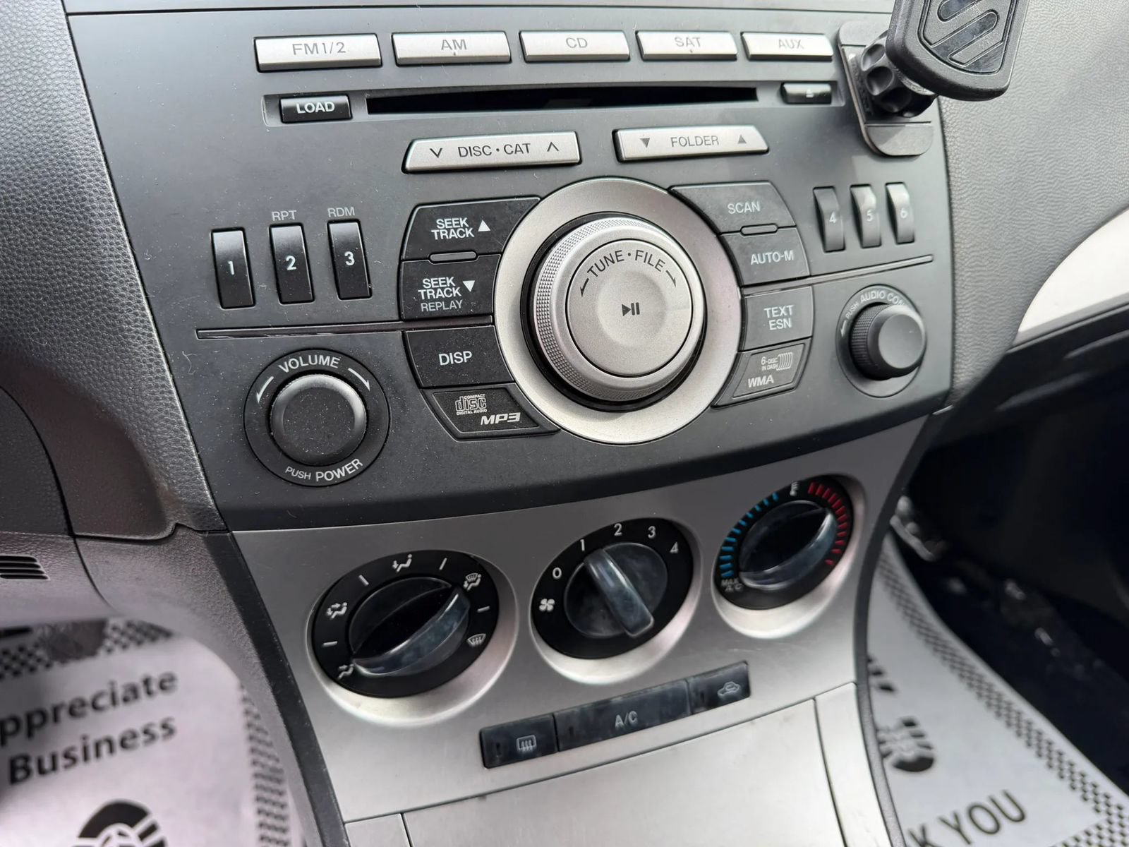Used 2010 MAZDA MAZDA3 i Touring FWD image 17