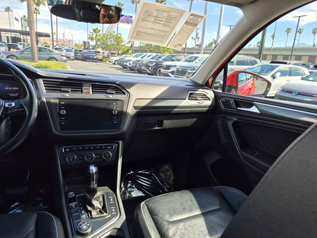 Used 2019 Volkswagen Tiguan SEL Premium w/ 3rd Row Seat Package image 31