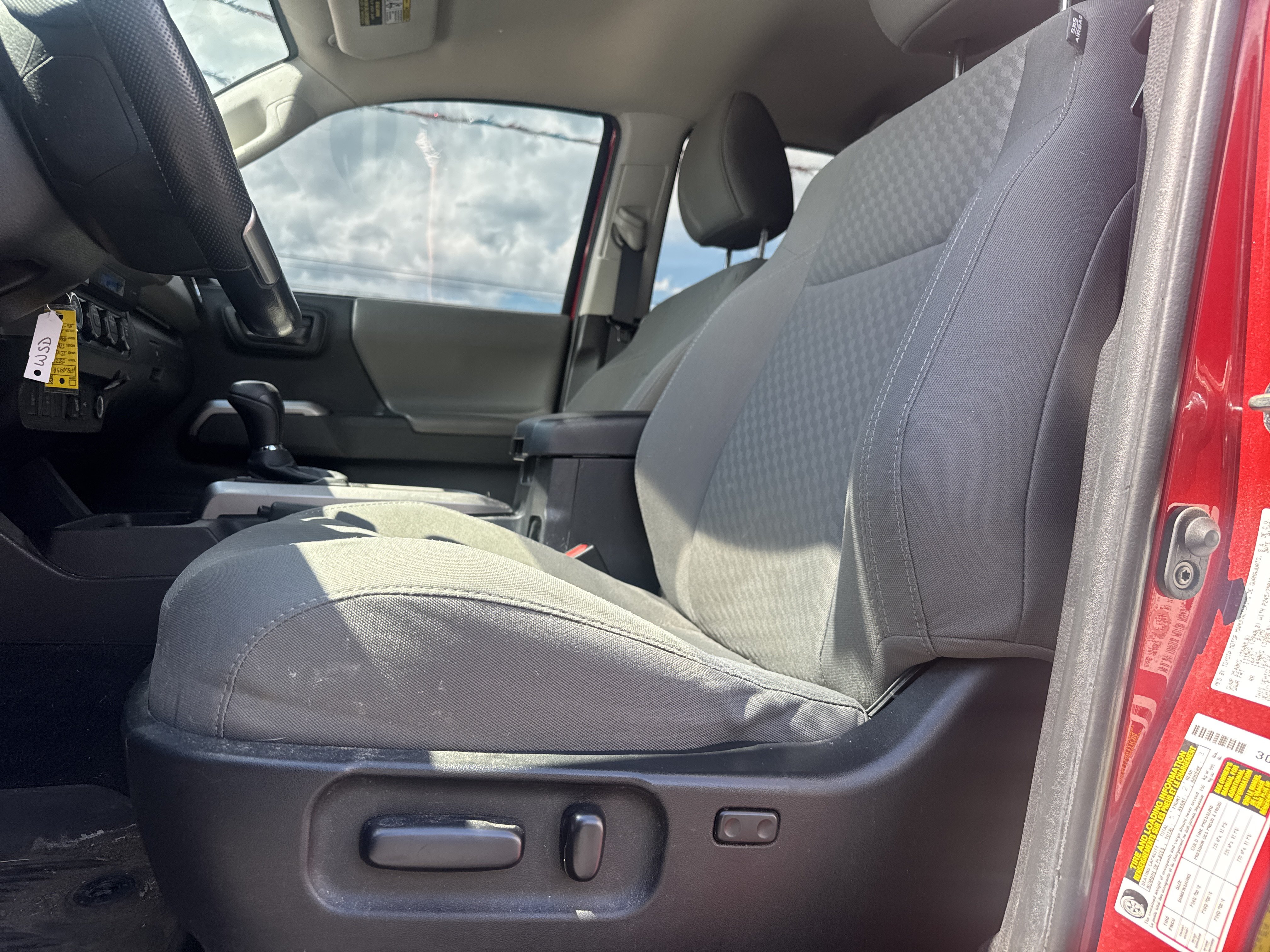 Used 2022 Toyota Tacoma SR5 w/ Technology Package AWD/4WD image 12