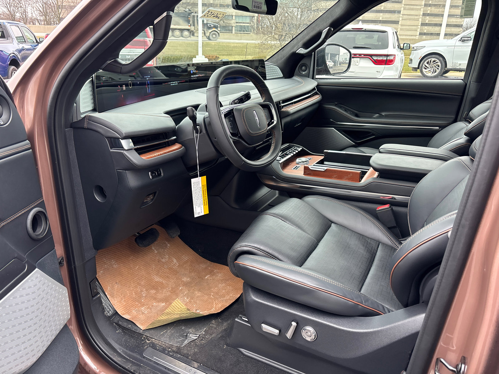 New 2026 Lincoln Navigator L Black Label AWD/4WD image 24