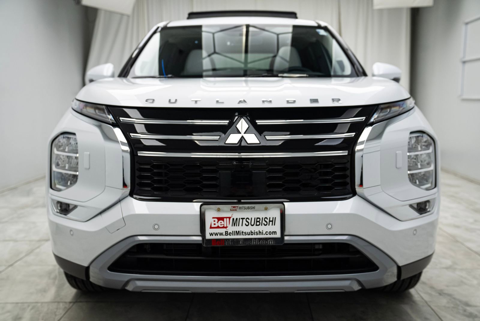 Used 2025 Mitsubishi Outlander SE image 5