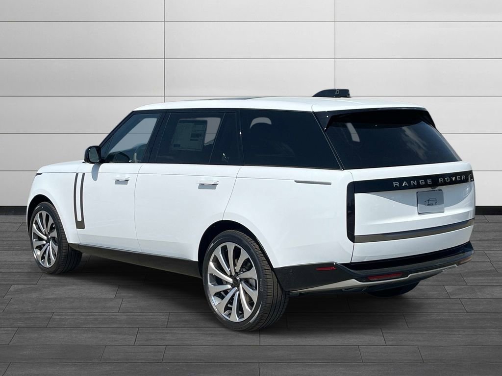New 2026 Land Rover Range Rover Long Wheelbase SE AWD/4WD image 3