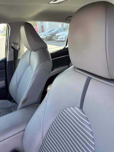 Used 2023 Toyota Camry SE FWD image 9