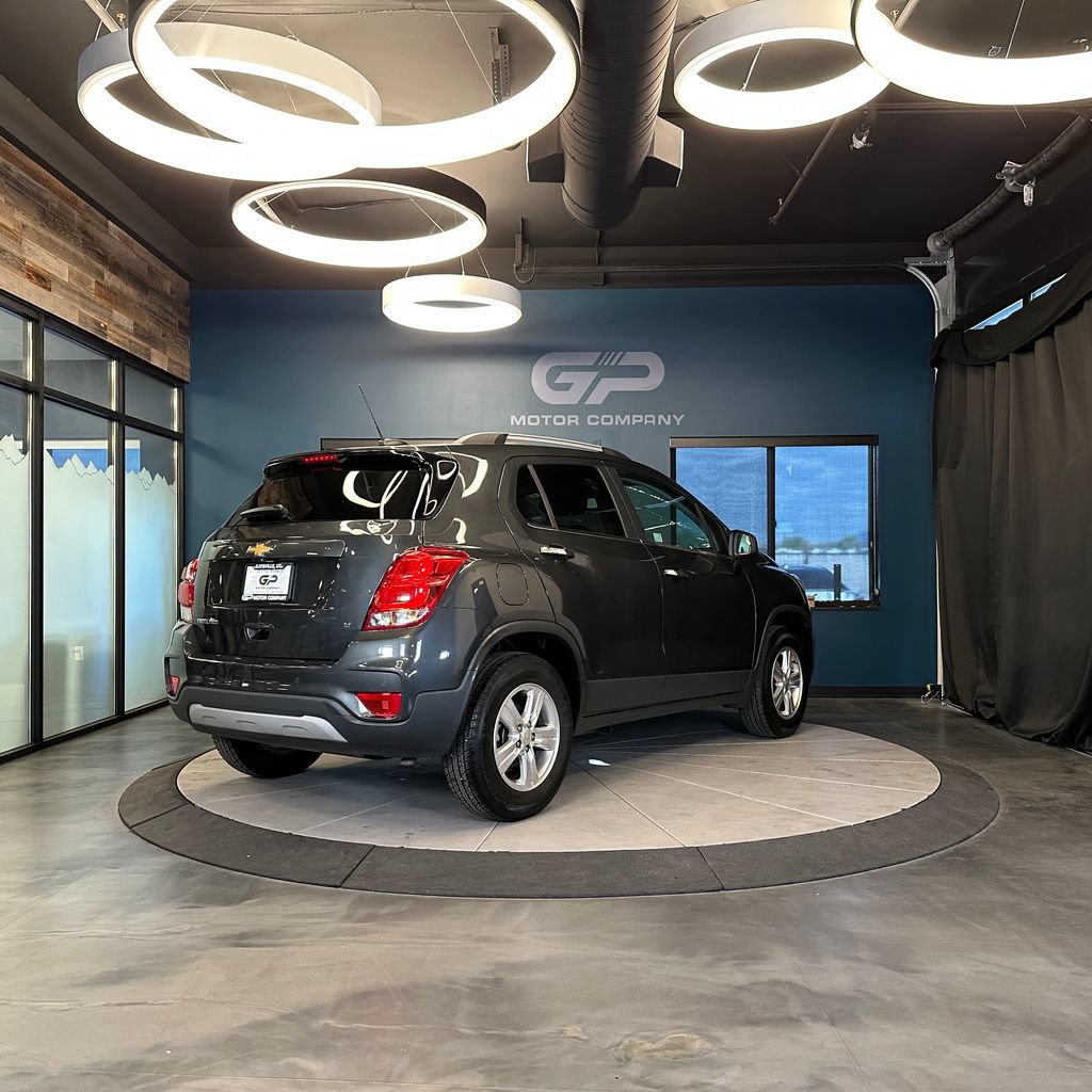 Used 2018 Chevrolet Trax LT w/ Driver Confidence Package AWD/4WD image 3