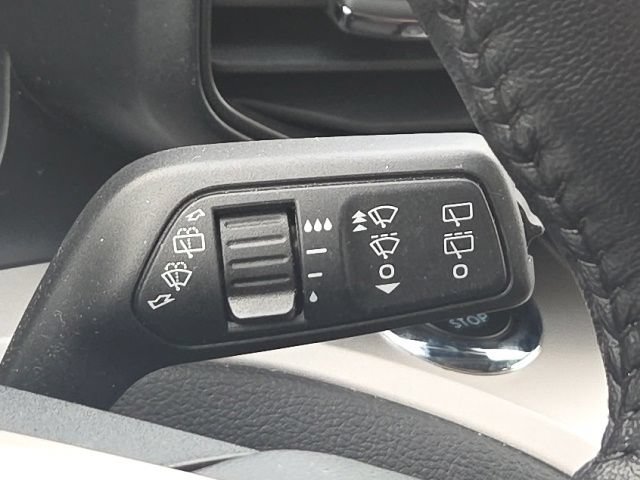 Used 2024 Ford Explorer XLT AWD/4WD image 42