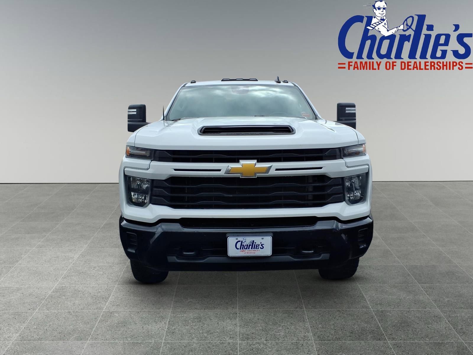 Used 2024 Chevrolet Silverado 2500 Custom w/ Custom Convenience Package AWD/4WD image 2