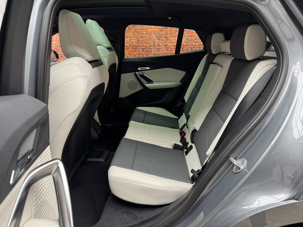 New 2026 BMW X2 xDrive28i image 24