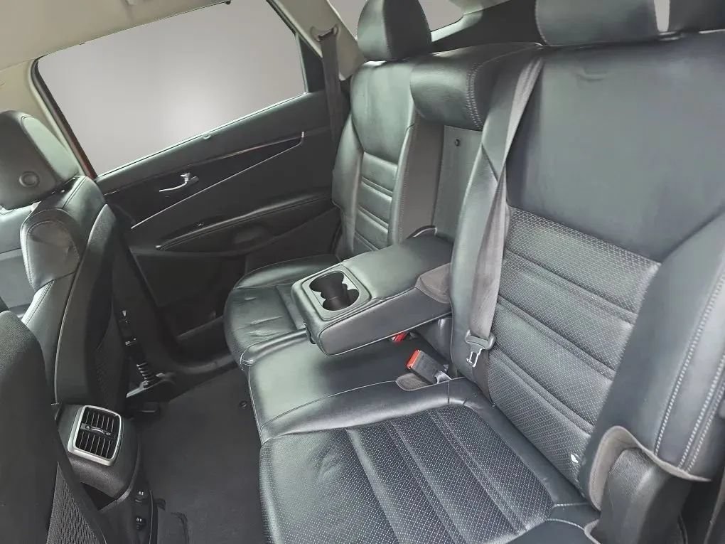 Used 2018 Kia Sorento EX FWD image 40