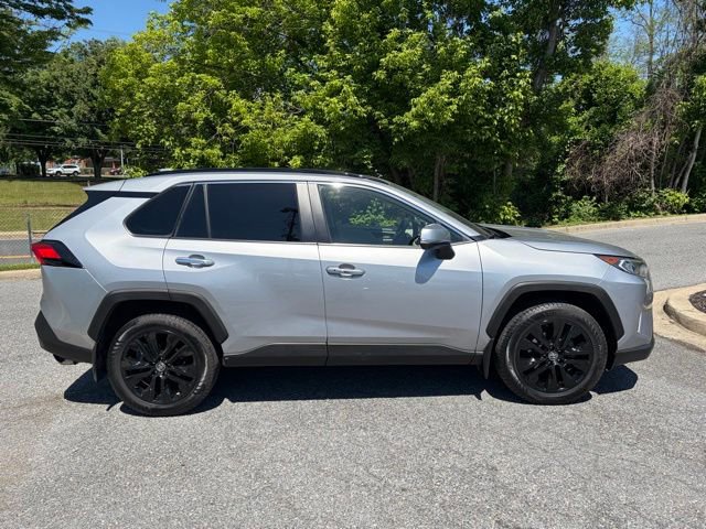 Used 2019 Toyota RAV4 Limited w/ Cold Weather Package FWD image 9