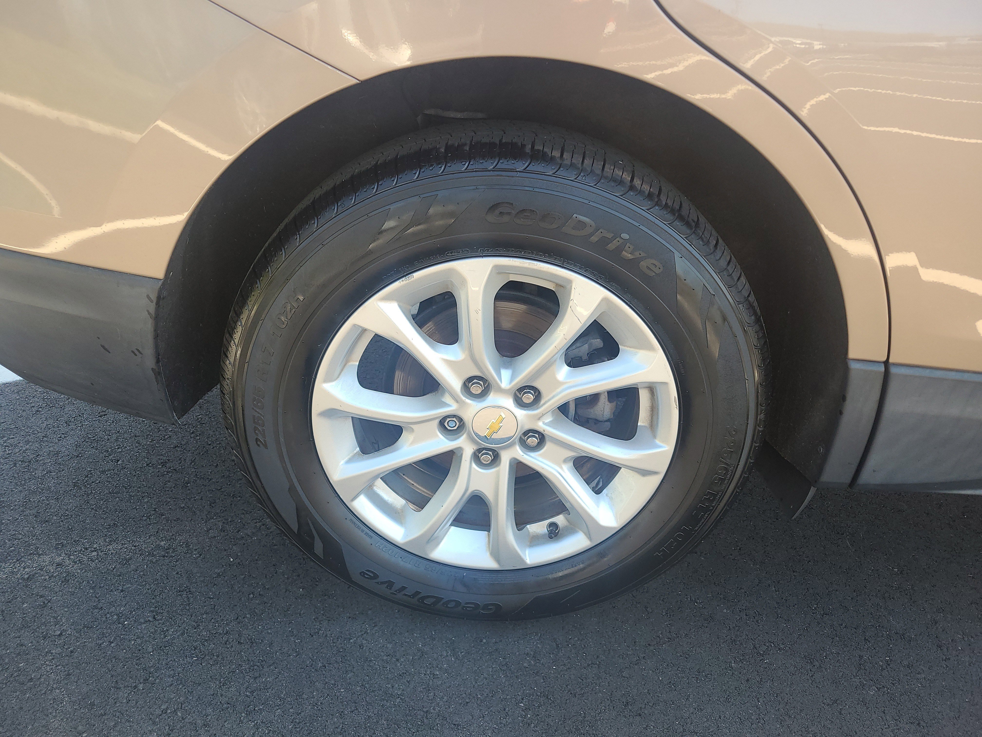 Used 2018 Chevrolet Equinox LT AWD/4WD image 12