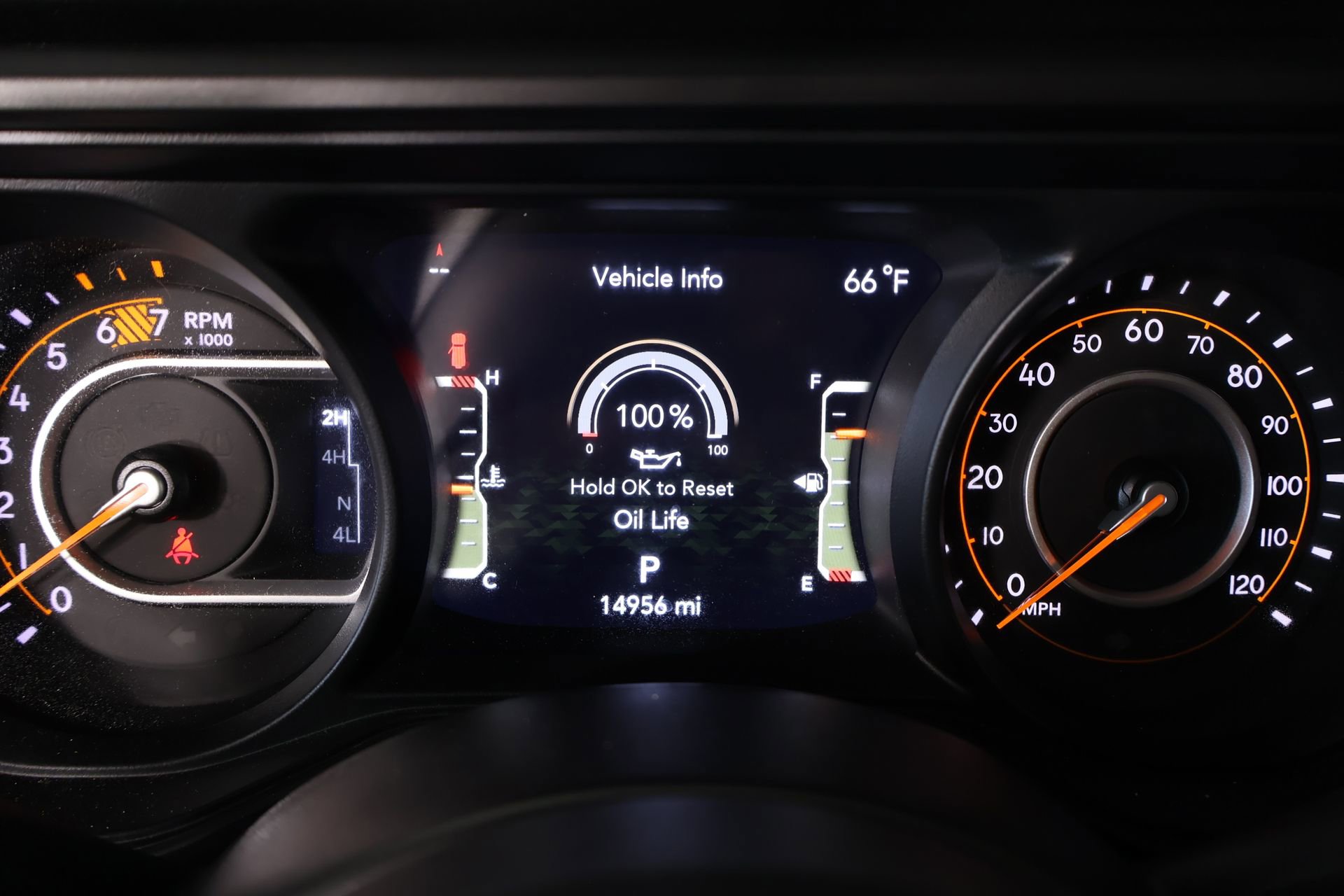 Used 2024 Jeep Wrangler Unlimited Sport AWD/4WD image 4