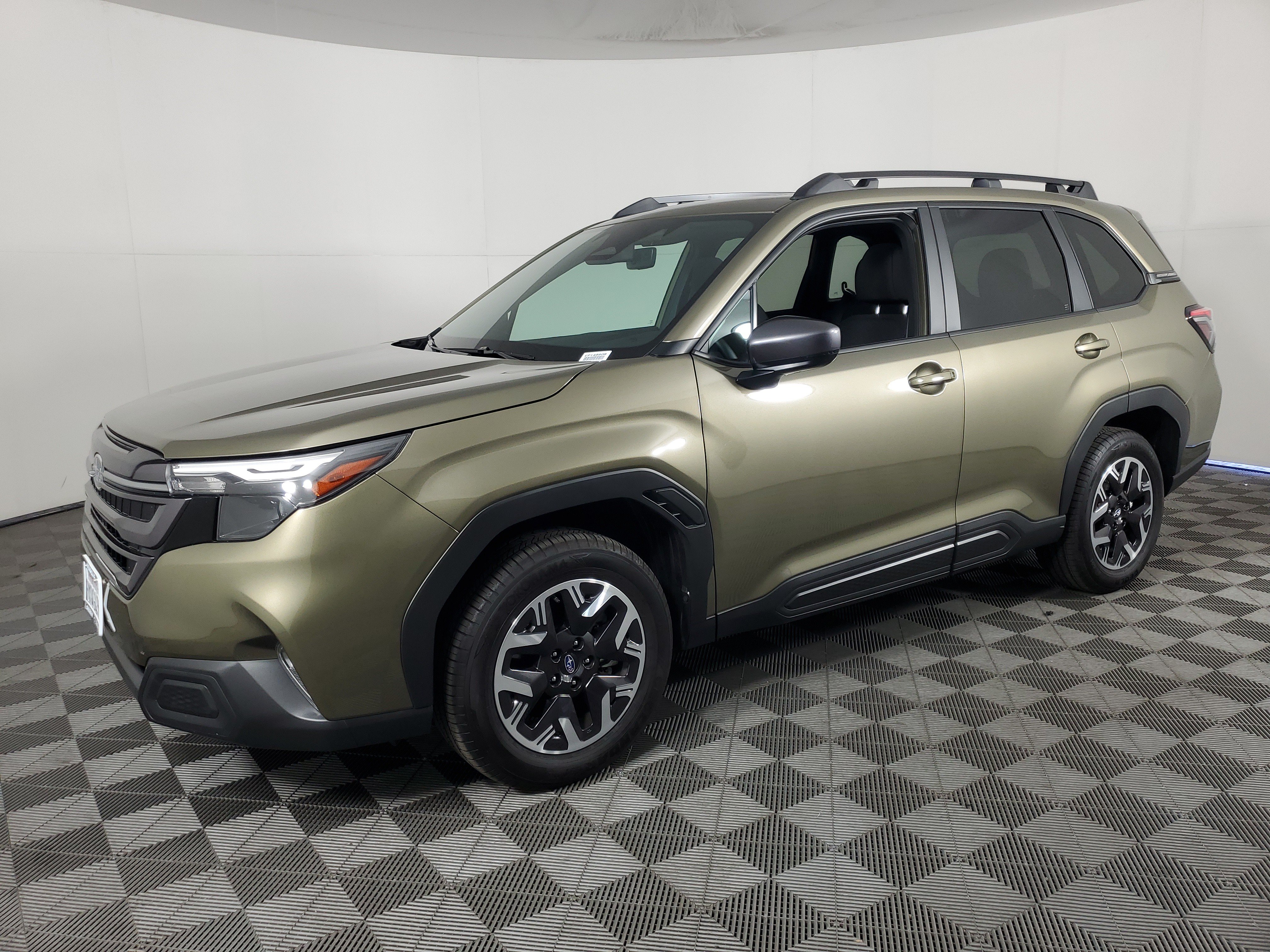 Used 2026 Subaru Forester Premium AWD/4WD image 8