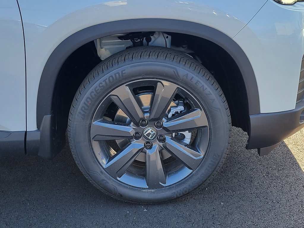 New 2026 Honda Pilot Sport image 5