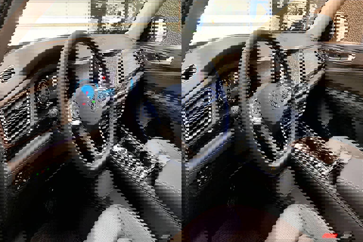 New 2026 Volkswagen Atlas SEL image 8