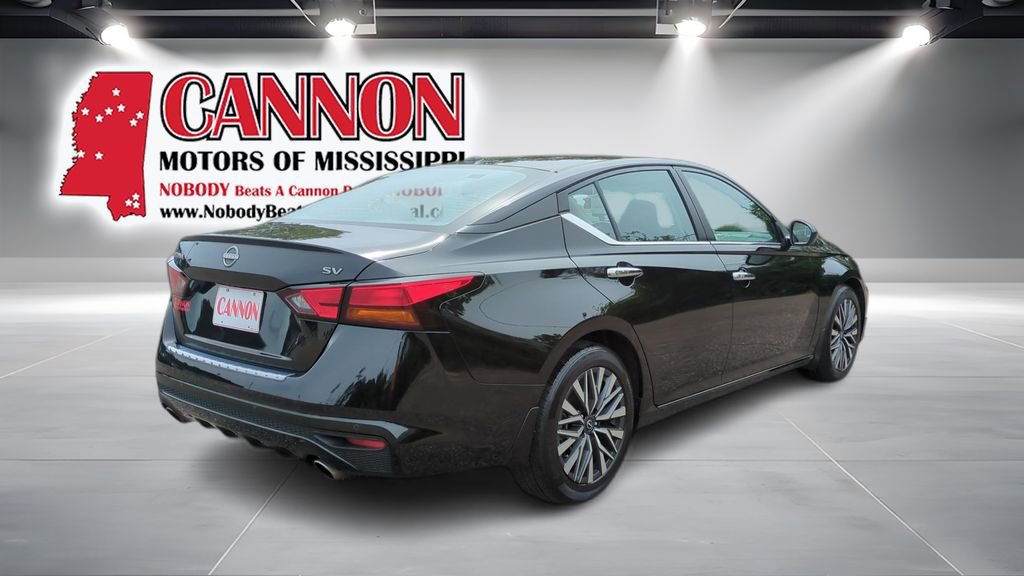 Used 2023 Nissan Altima 2.5 SV w/ SV Premium Package image 5