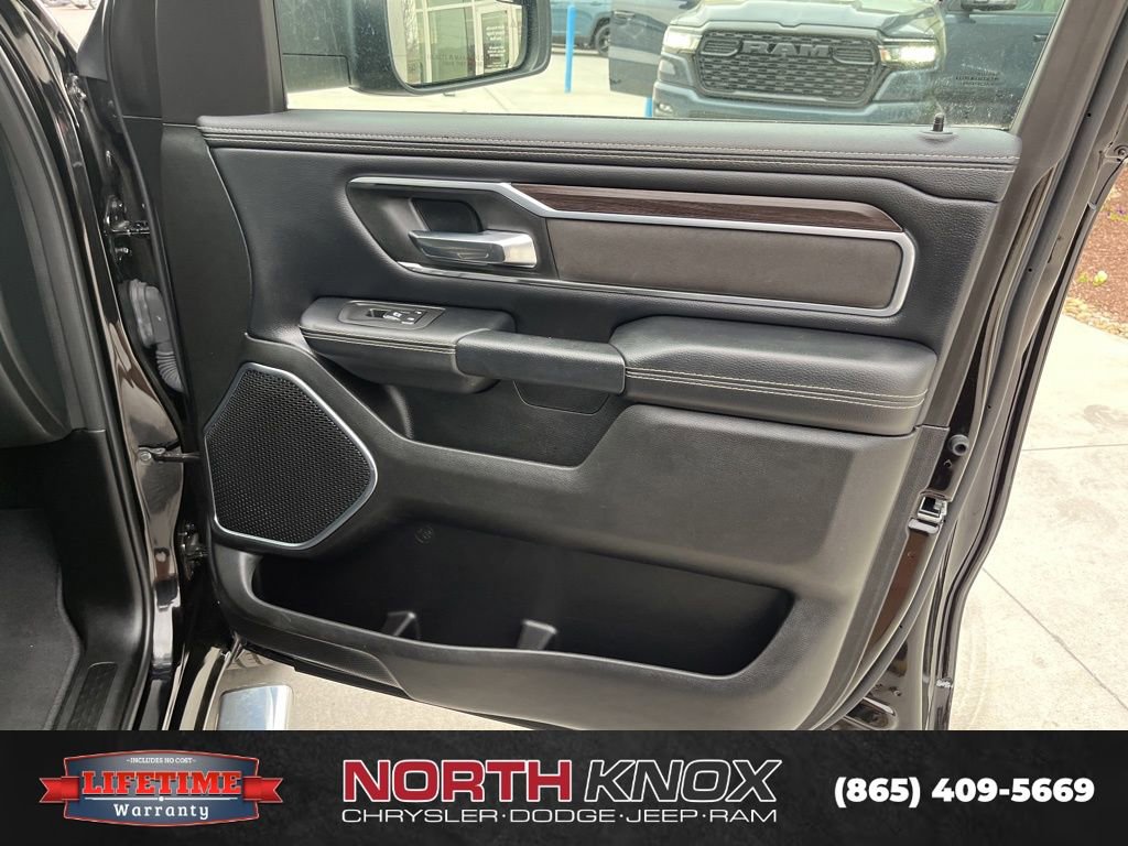 Used 2025 RAM 1500 Laramie w/ Sport Appearance Package AWD/4WD image 31