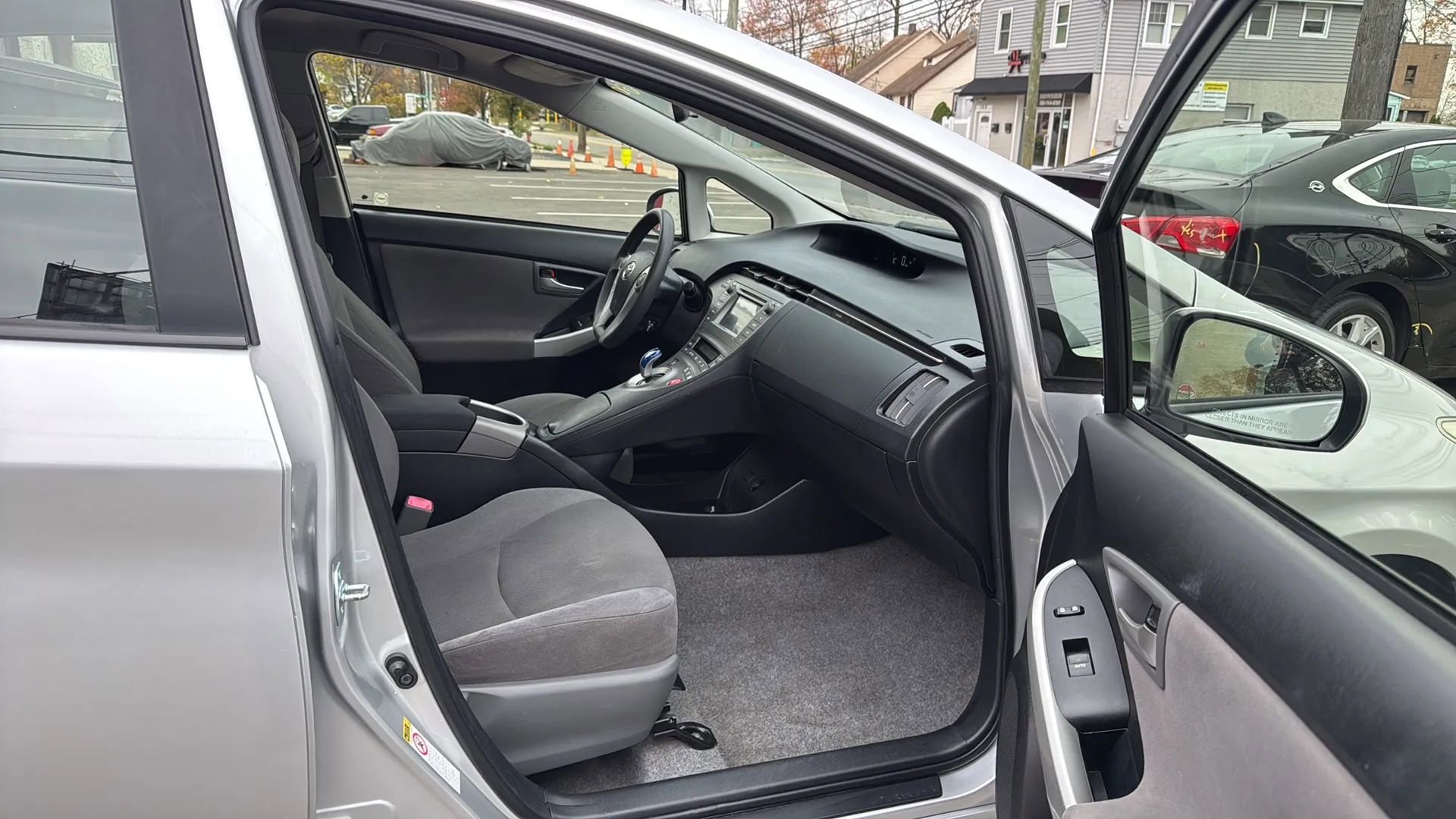 Used 2013 Toyota Prius Two image 25