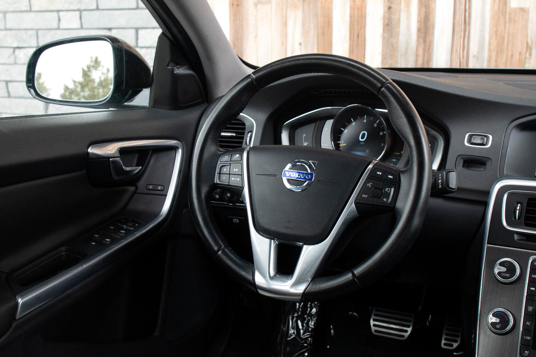 Used 2016 Volvo S60 T5 Cross Country Platinum w/ Protection Package image 21