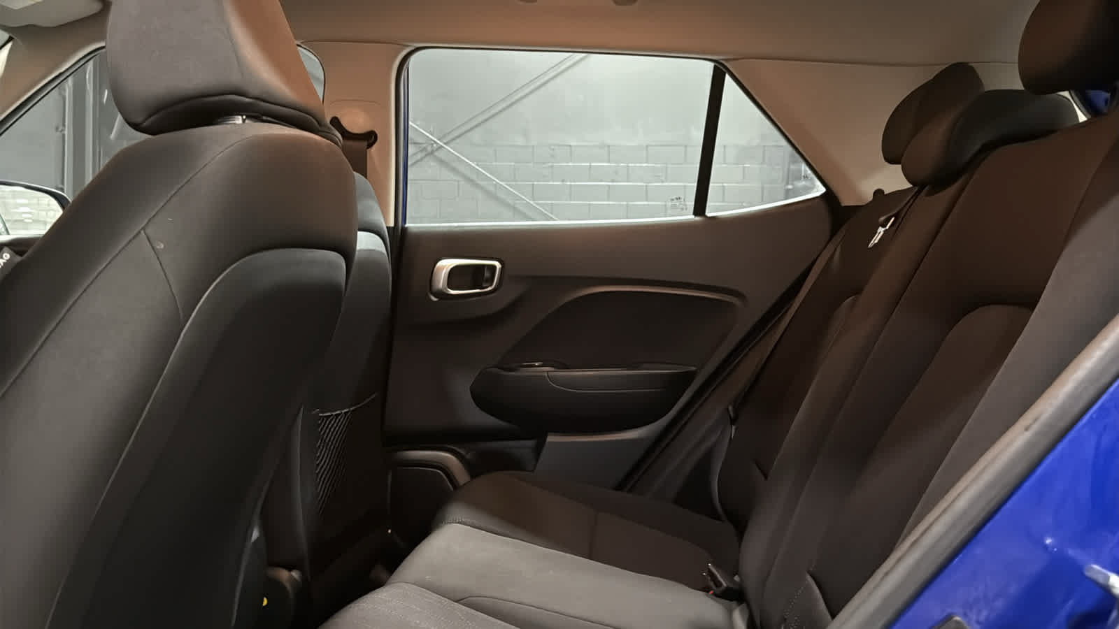 Used 2023 Hyundai Venue SE FWD image 21