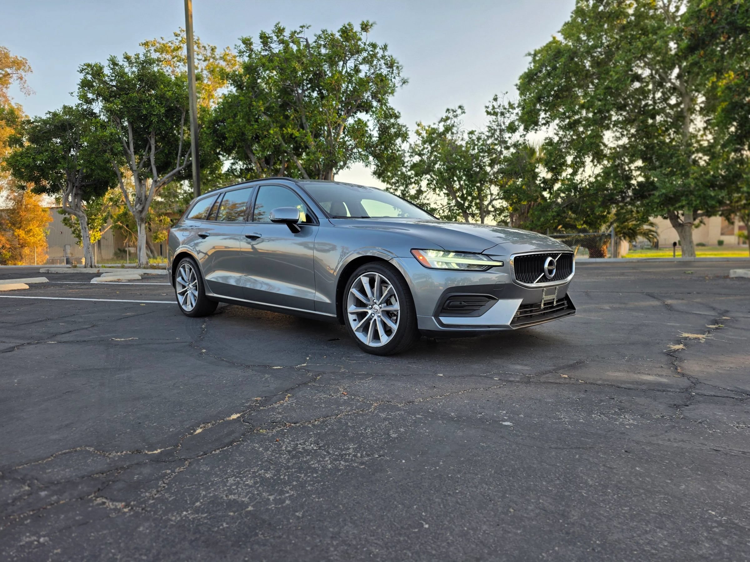 Used 2020 Volvo V60 T5 Momentum
