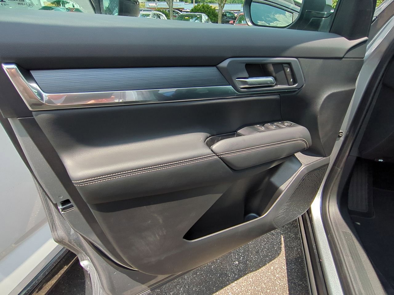 Used 2026 GMC Terrain Elevation image 27