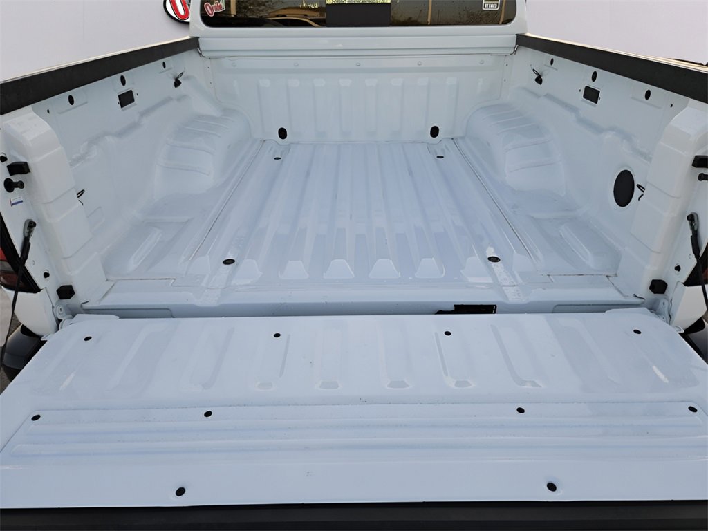 Used 2025 Nissan Frontier S image 10