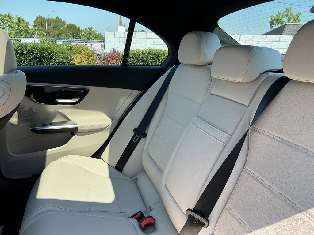 New 2026 Mercedes-Benz C 300 4MATIC Sedan image 21