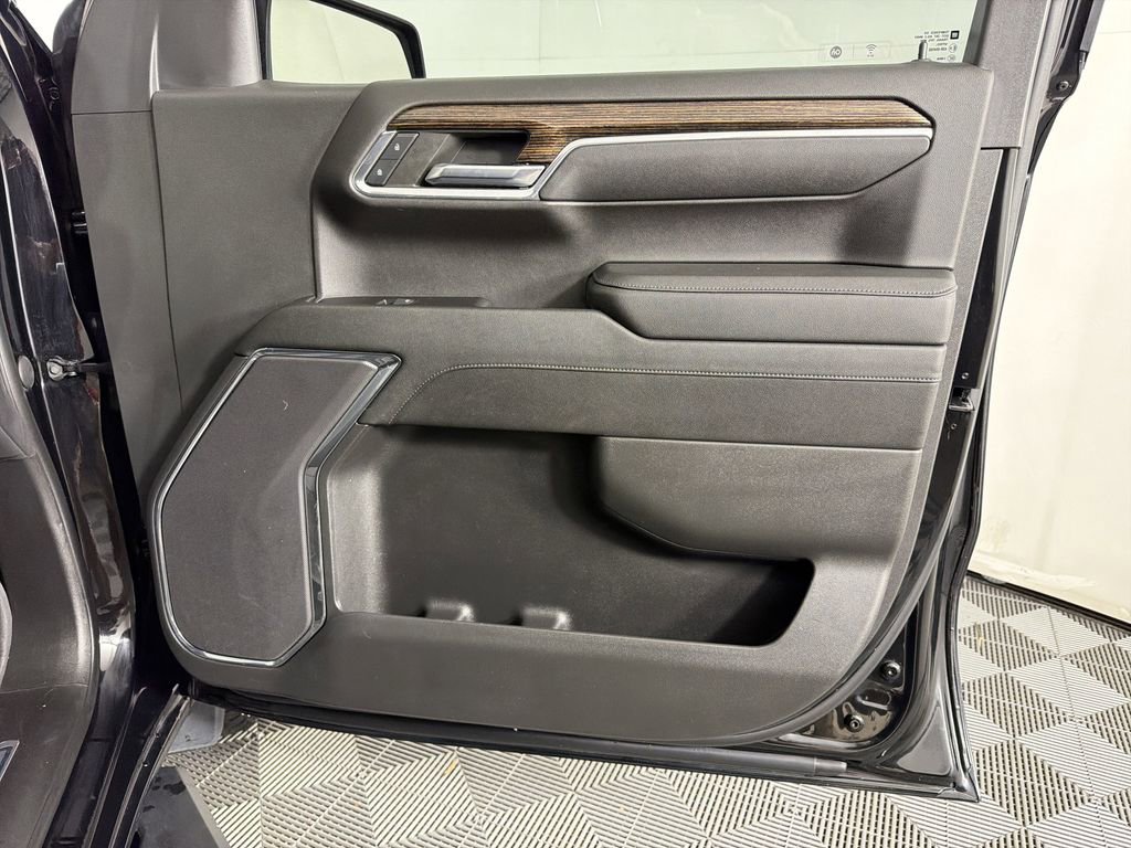 Used 2023 GMC Sierra 1500 Elevation image 12