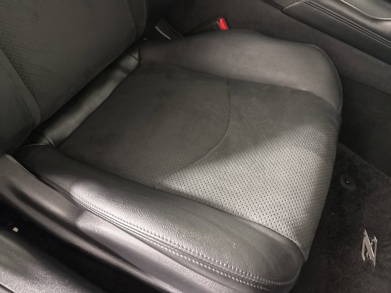 Used 2024 Nissan Z Performance w/ Floor Mat Package image 22