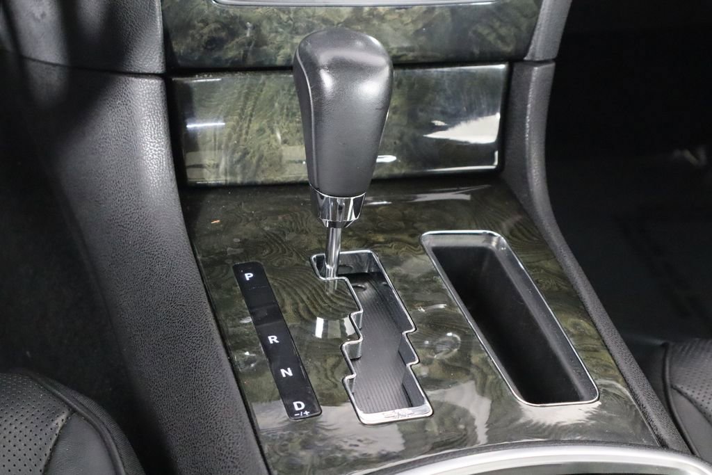 Used 2011 Chrysler 300 C RWD image 27