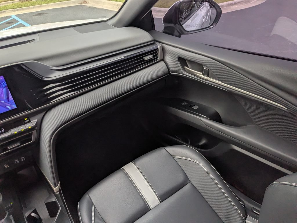 Certified 2025 Toyota Camry SE FWD image 17