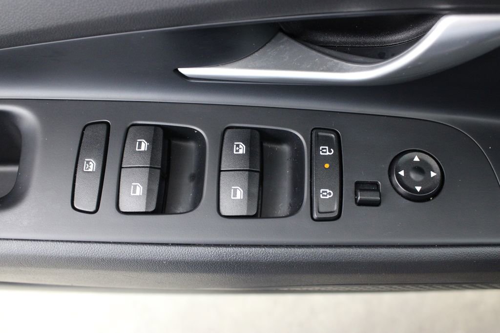 Used 2024 Hyundai Elantra Limited FWD image 19