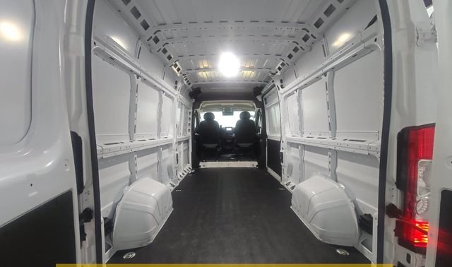 Used 2025 RAM ProMaster 2500 w/ Convenience Group FWD image 6