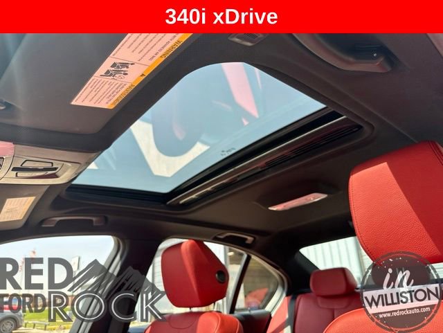 Used 2018 BMW 340i xDrive Sedan w/ Executive Package AWD/4WD image 26