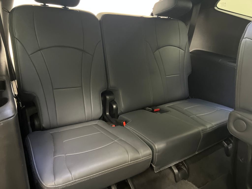 Used 2024 Buick Enclave Premium image 31
