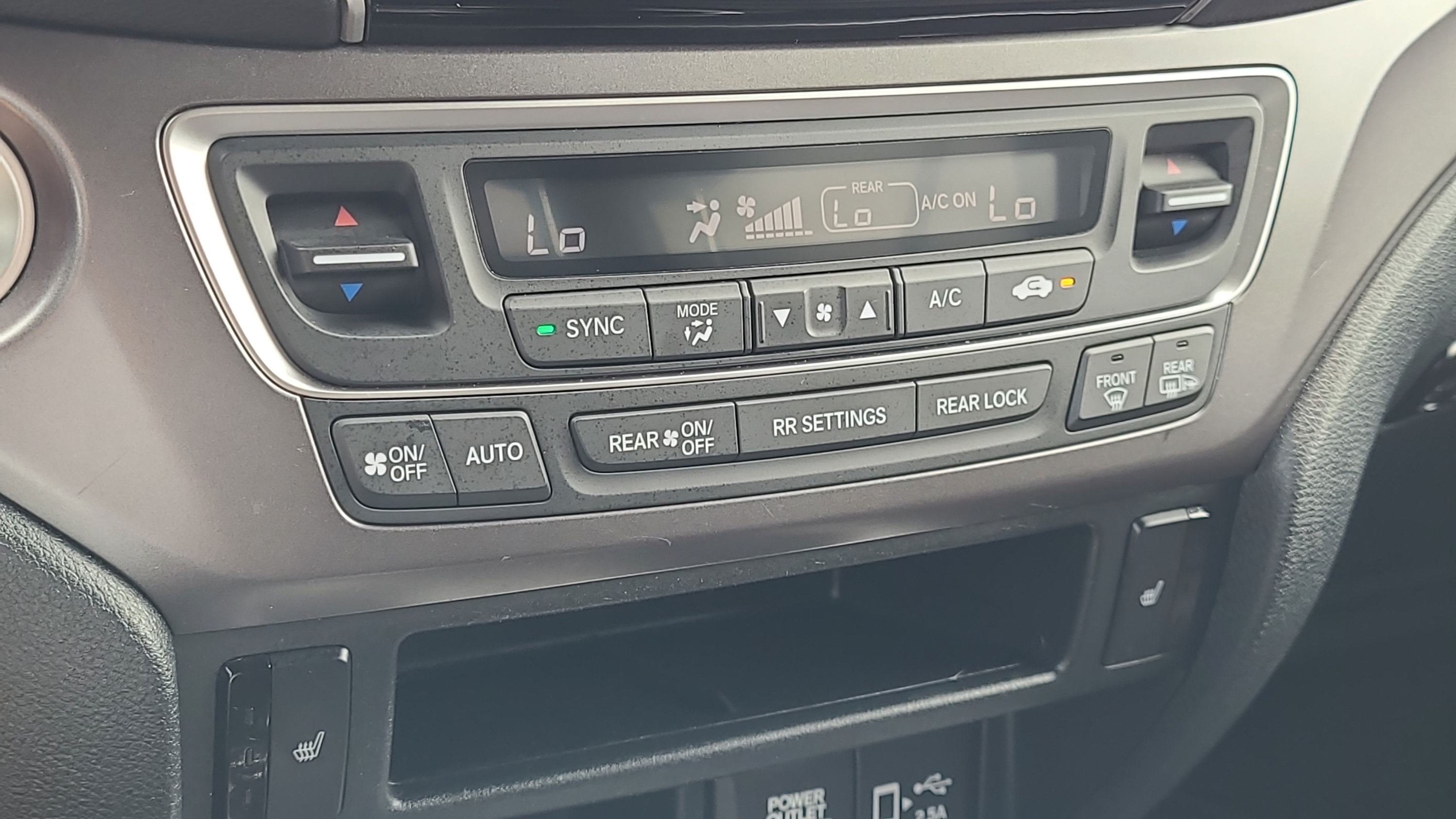 Used 2022 Honda Pilot Sport image 21