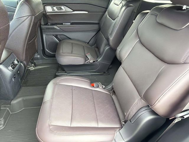 New 2026 Ford Explorer Platinum RWD image 24