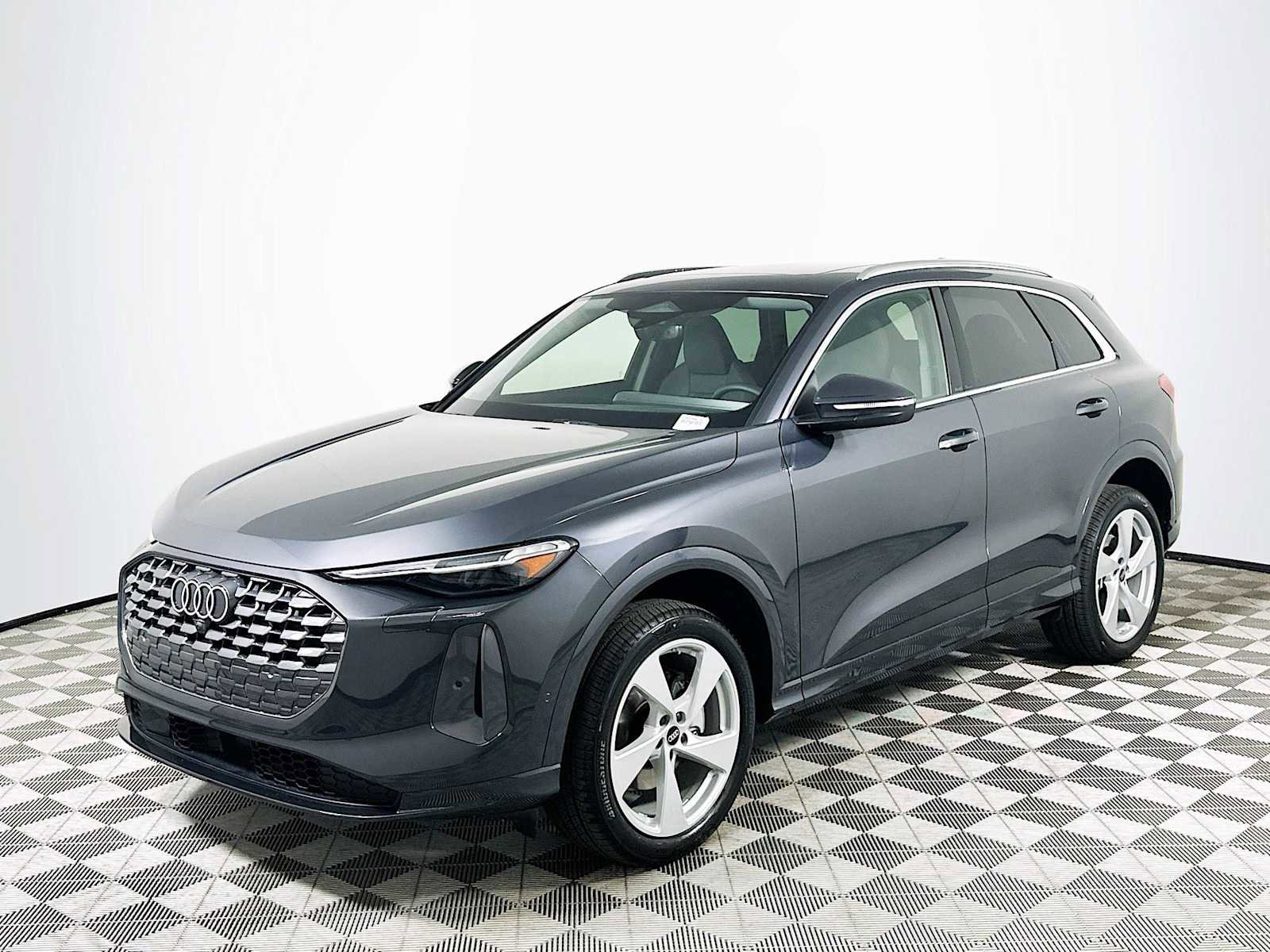 New 2025 Audi Q5 Premium Plus image 3