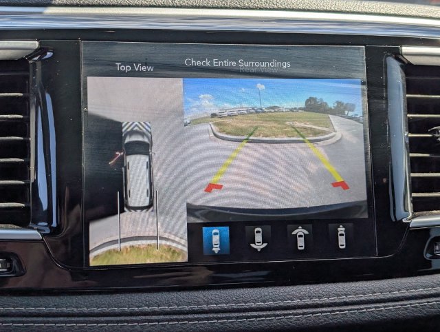 Used 2019 Chrysler Pacifica Limited w/ Advanced Safetytec Group FWD image 18