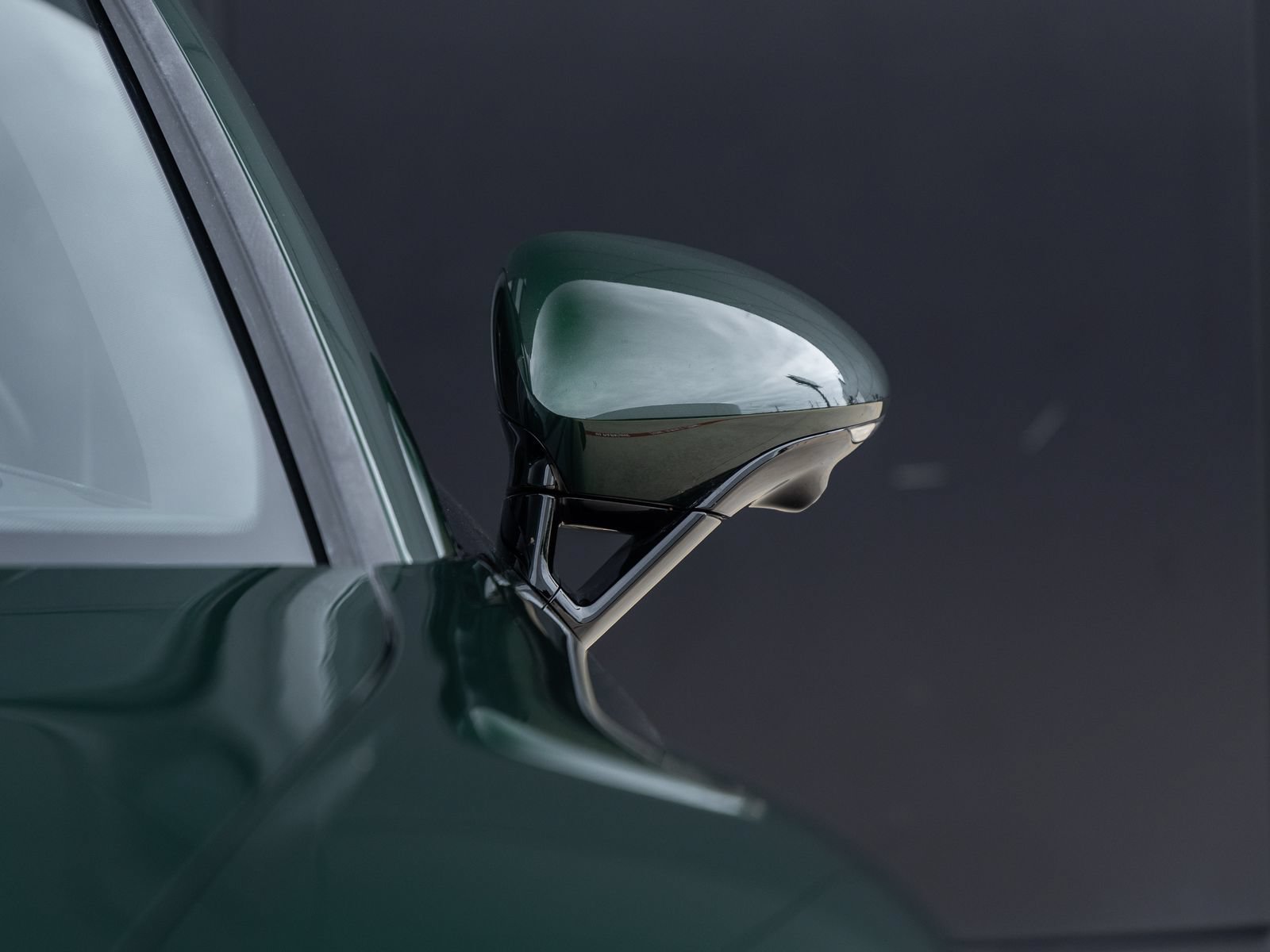 Certified 2025 Porsche Panamera image 18