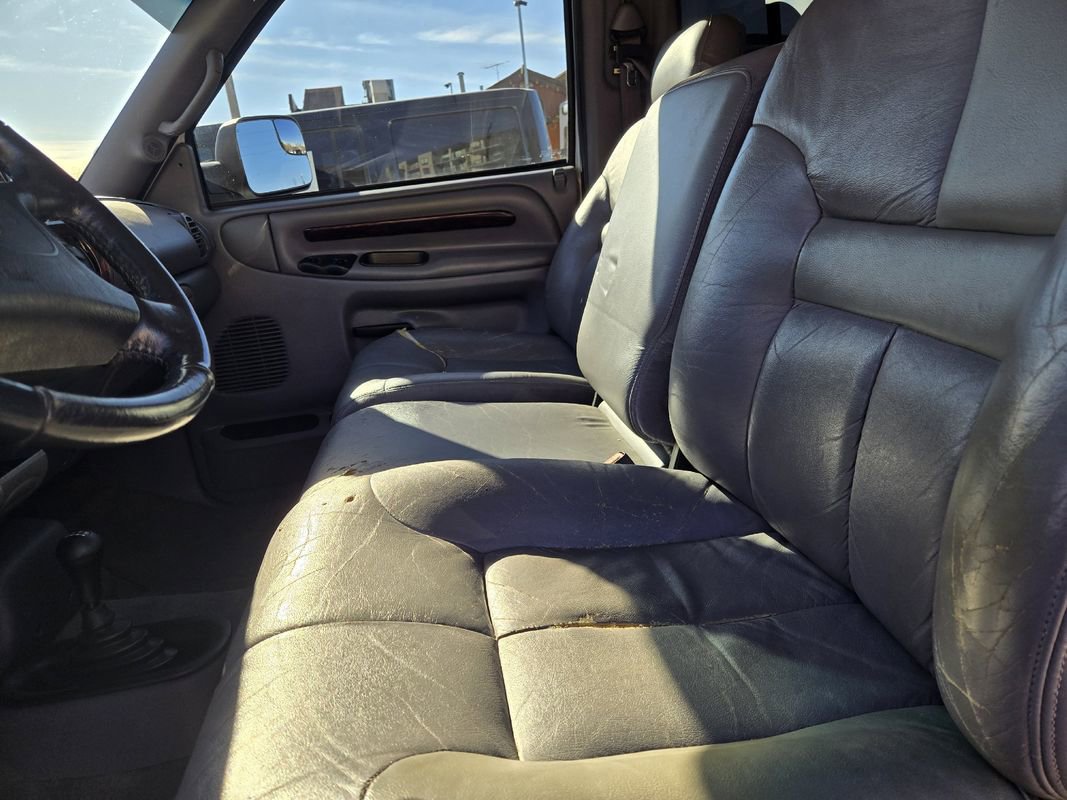 Used 1998 Dodge Ram 2500 Truck ST image 16