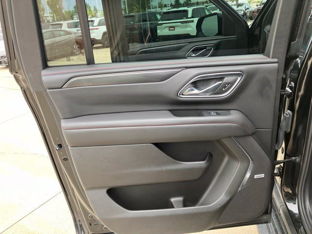 Used 2024 Chevrolet Suburban RST w/ Luxury Package AWD/4WD image 23