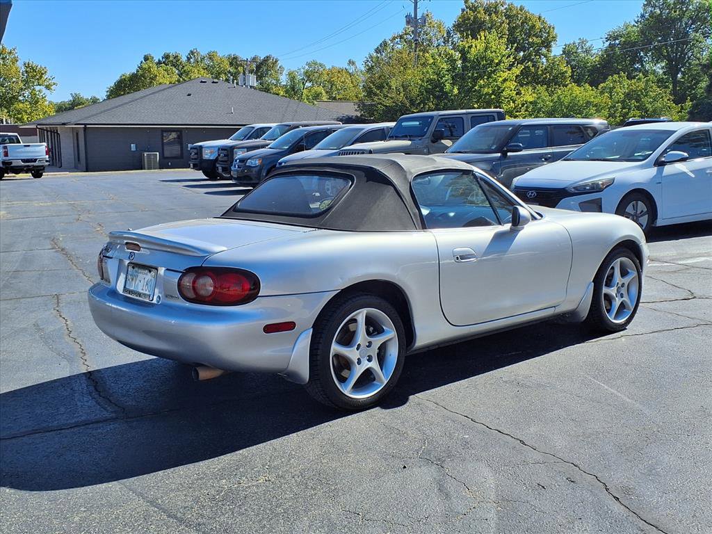 Used 2003 MAZDA MX-5 Miata LS image 3