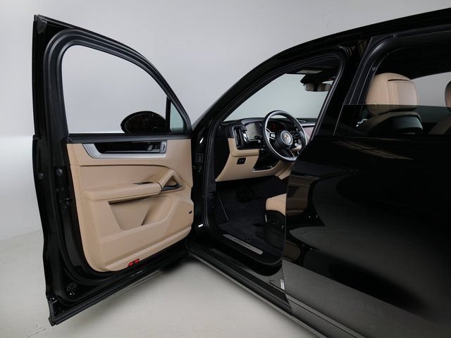New 2026 Porsche Cayenne AWD/4WD image 26