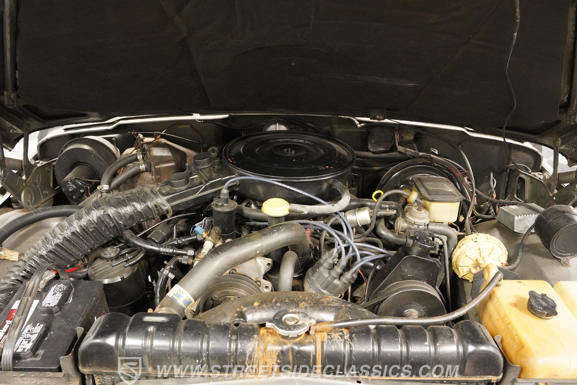 Used 1988 Jeep Grand Wagoneer image 33